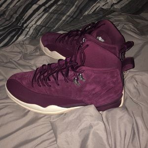bordeaux jordan 12